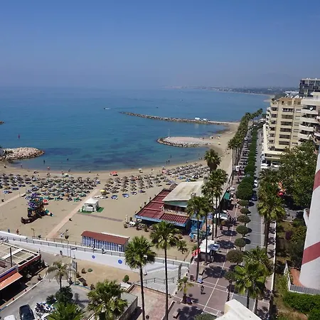 2000 *